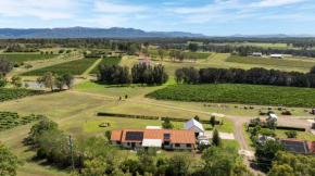 Travertine Vineyard Retreat - Stay Among the Vines